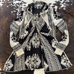 Full Tilt Black and Cream Geometric Print Asymmetrical Knit Cardigan